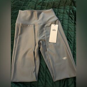 Alo Yoga 7/8 High-Waist Airlift Legging – Steel Gray – Size M – NWT